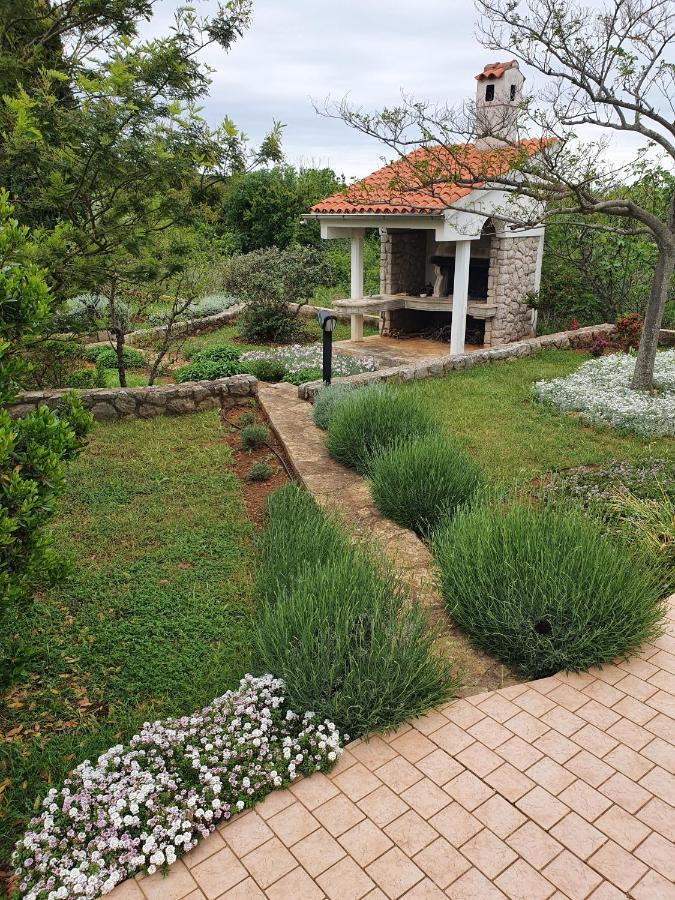 Holiday House "Lea" Lukoran Exterior photo
